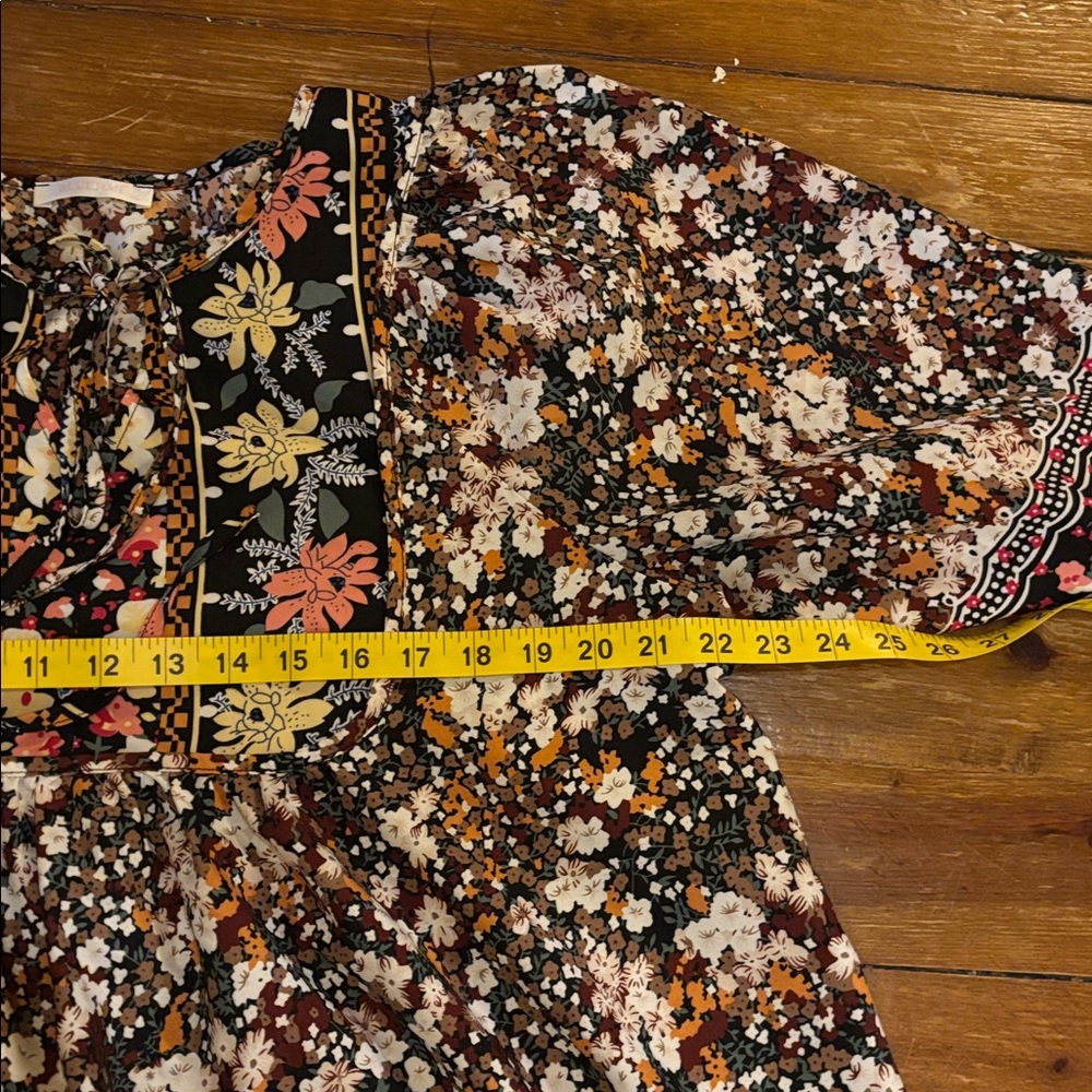 Floral Patterned Kimono - Picture 4 of 8